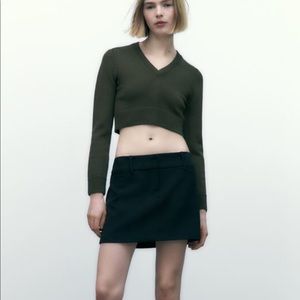 NWOT Zara V-Neck Women’s Khaki Cropped Knit Sweater Size M